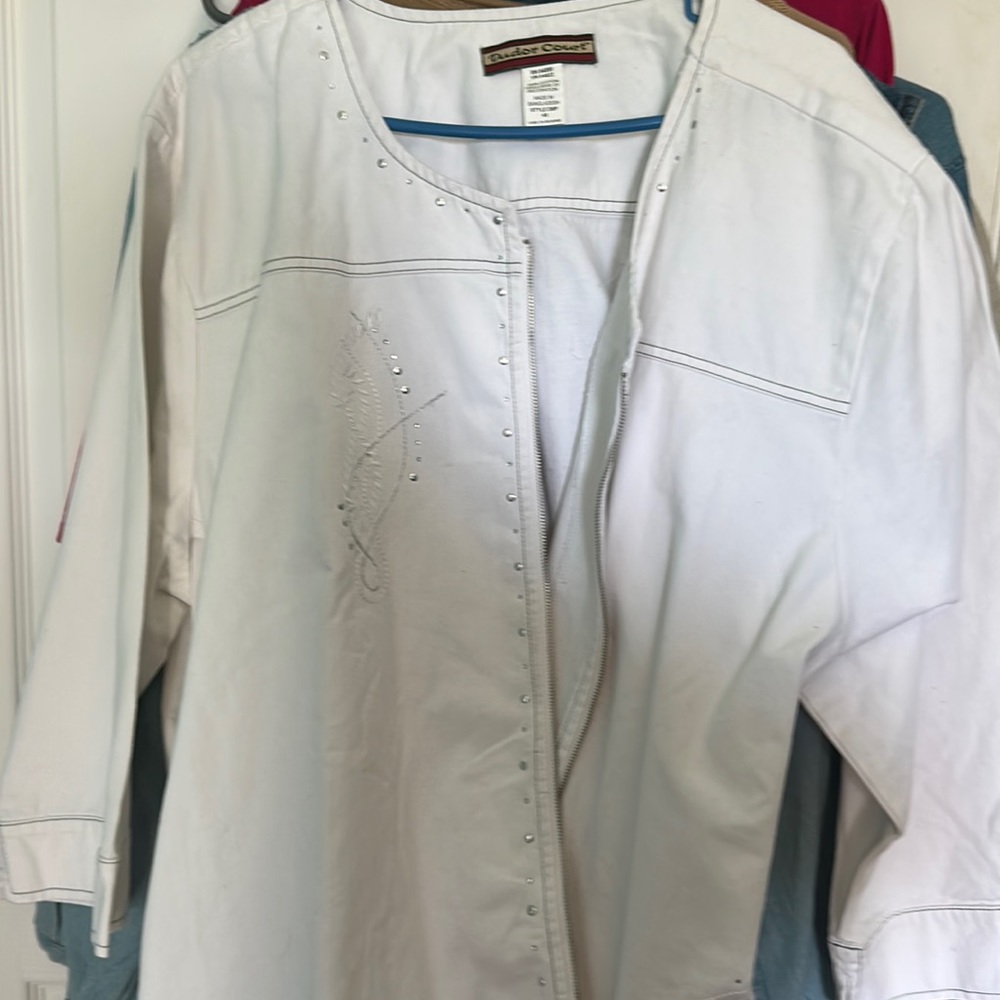 Tudor Court white/silver embellished Jean jacket.  Sz 4x $25